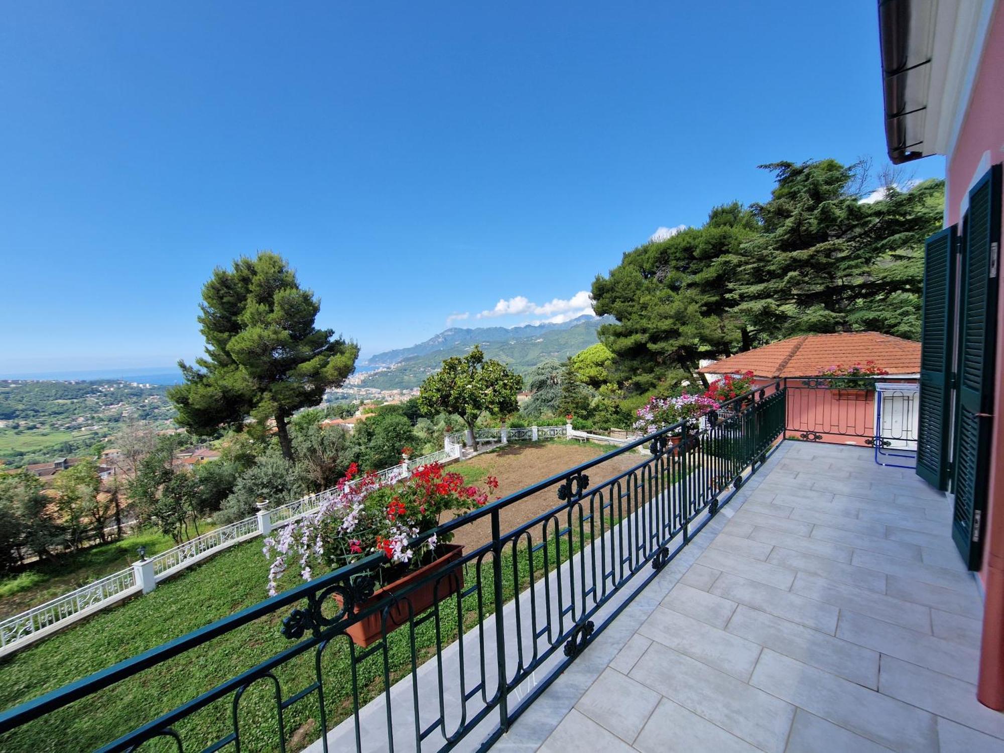 Villa Esmeralda Salerno Exteriör bild